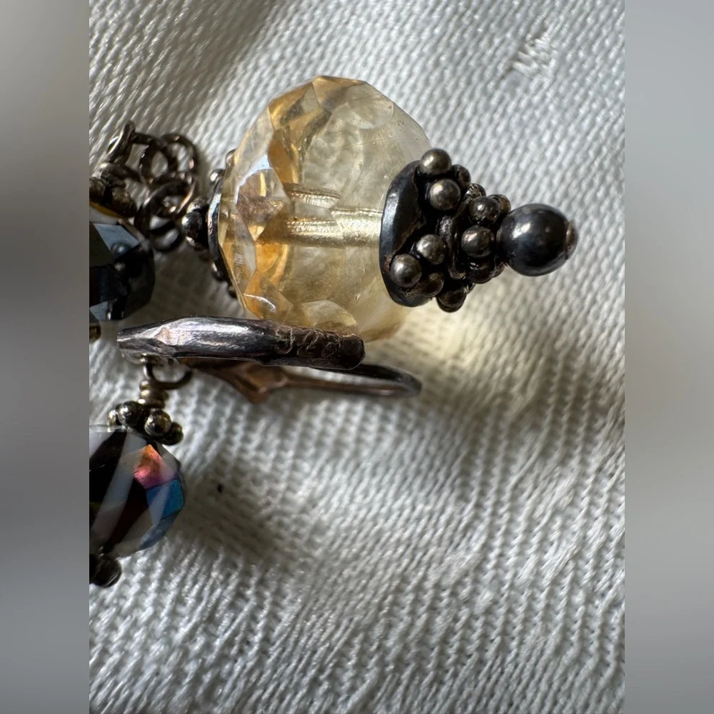 Elegant Beaded Necklace and earrings - Picture 7 of 7
